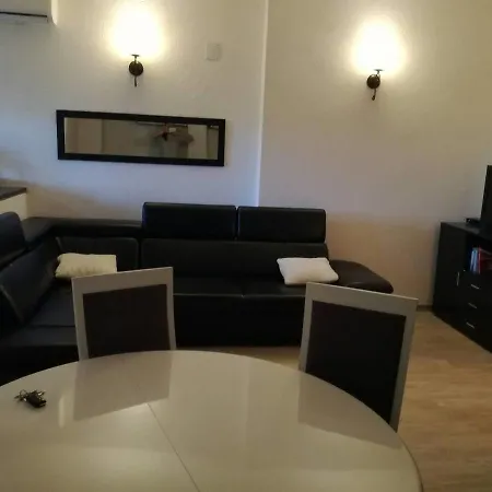 Appartement Rina Povljana